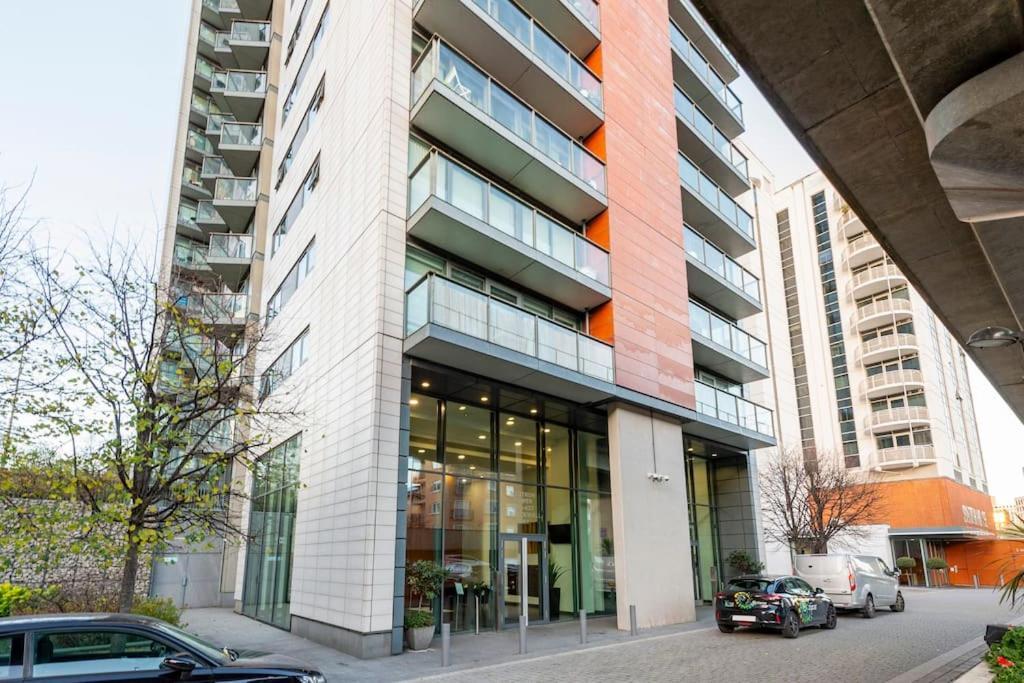 London Skylineviews 2 Bed 2 Bath Flat Near Canary Wharf, O2 & Excel Екстер'єр фото